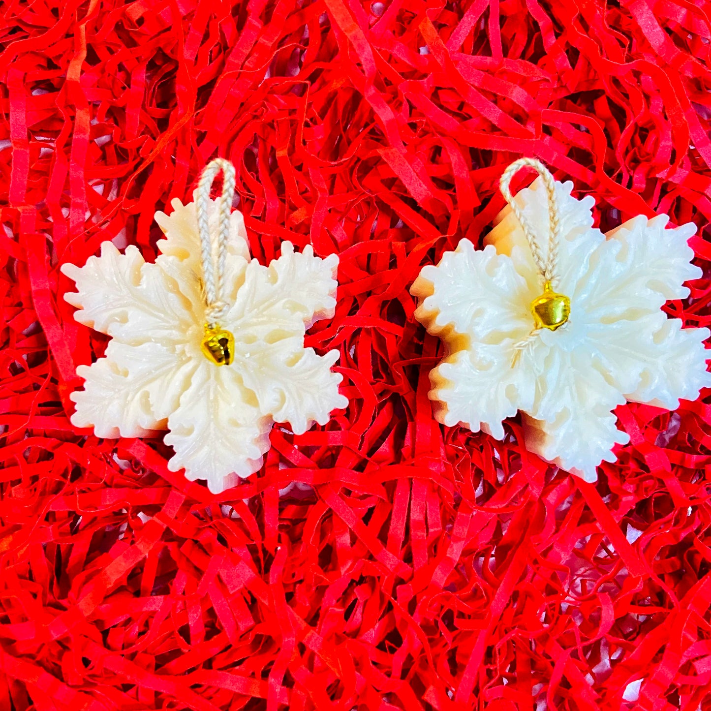 Snowflake Candle — LushGlow Christmas Collection 2025